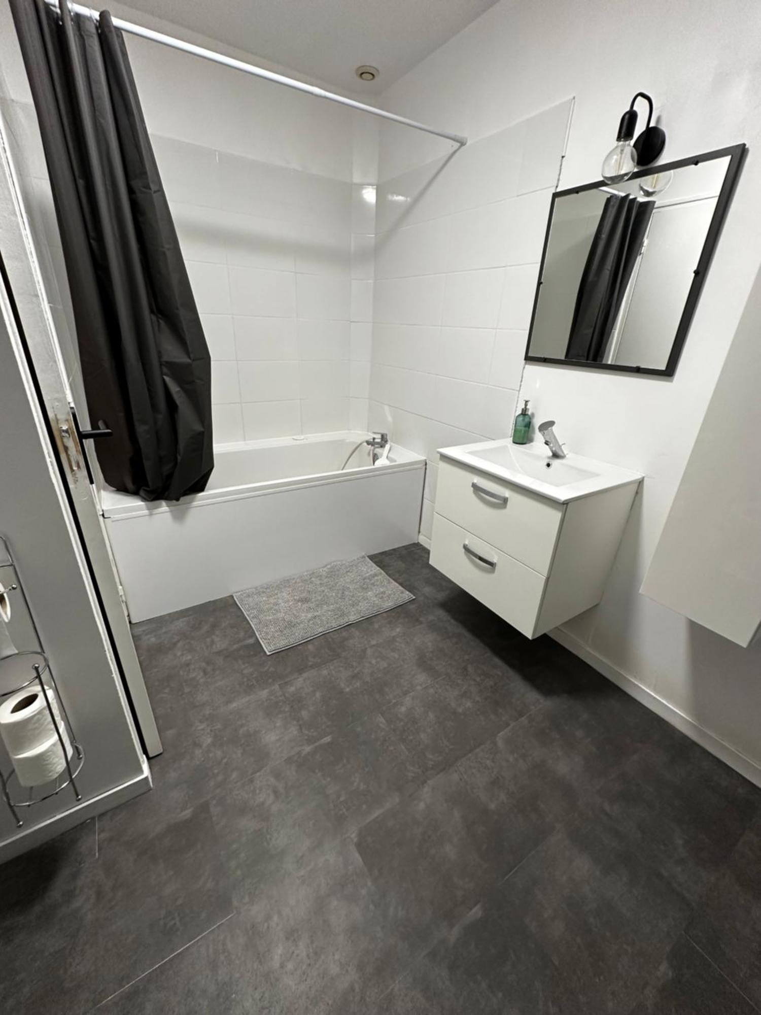 Apartmán La Nouvelle Ecole Ruillé-en-Champagne Exteriér fotografie